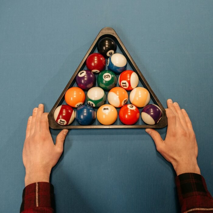 Colored solid and stripes balls